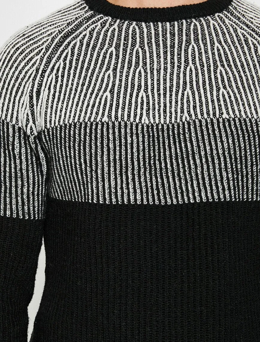 17380 Black Knitted Jumper