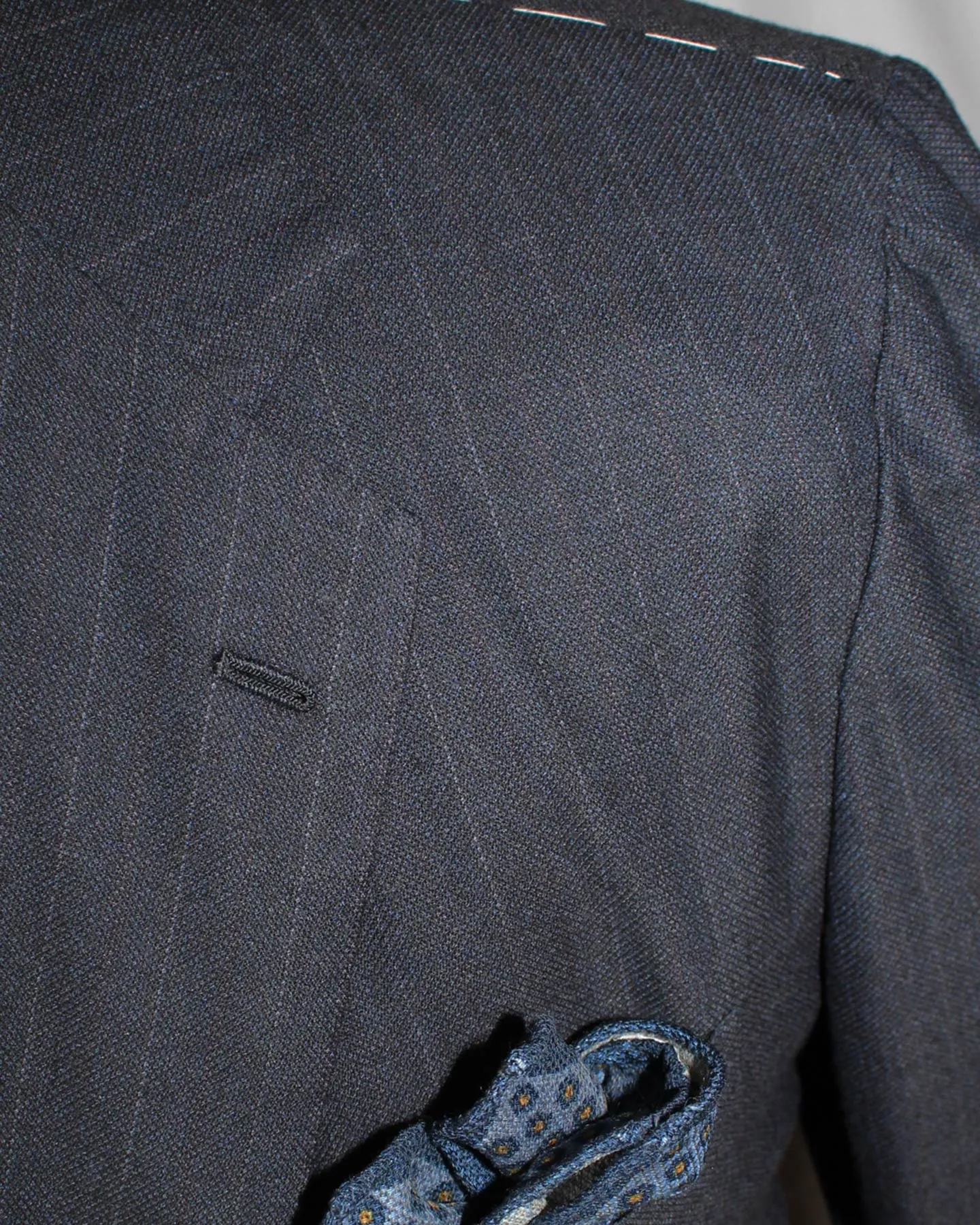 Kiton Suit Gray Stripes 3 Piece 14 Micron Wool Men Suit EU 56 / US 44 L
