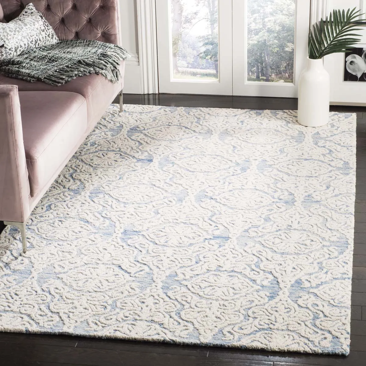 Safavieh Blossom 112 Rug, BLM112