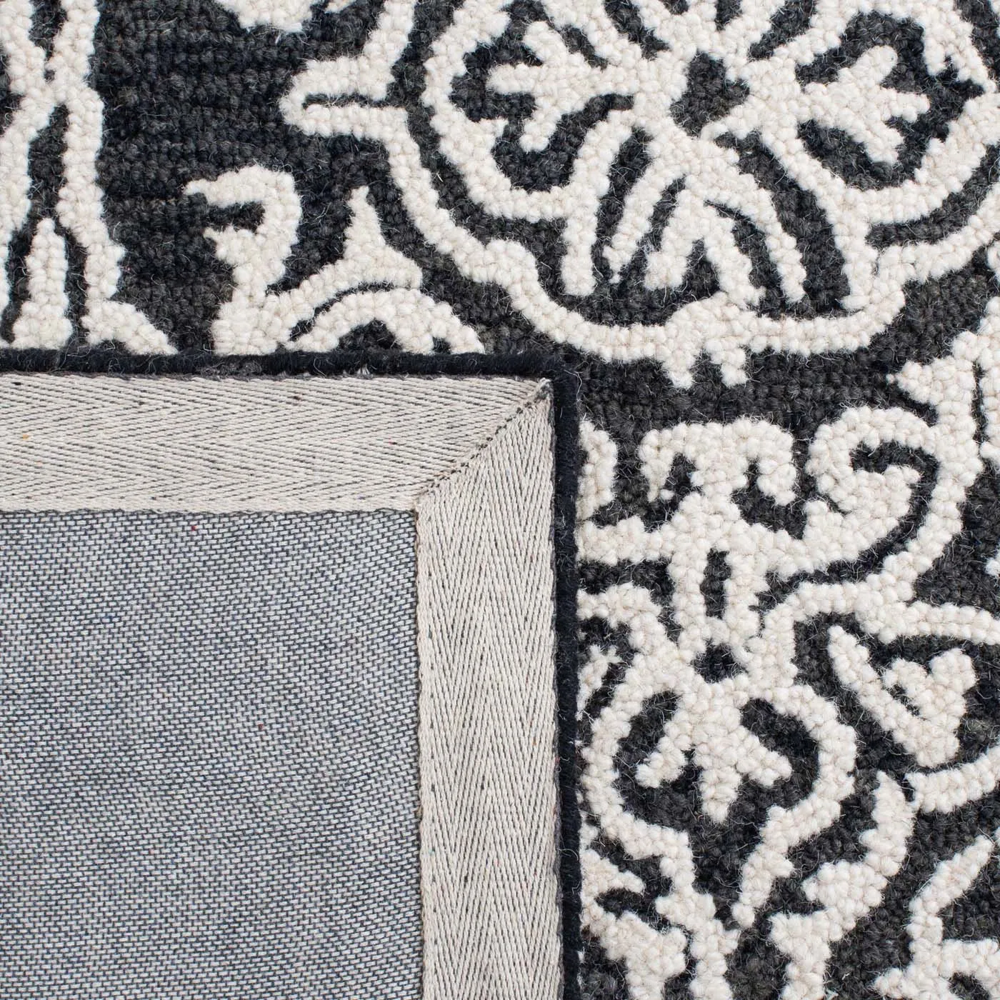 Safavieh Blossom 112 Rug, BLM112