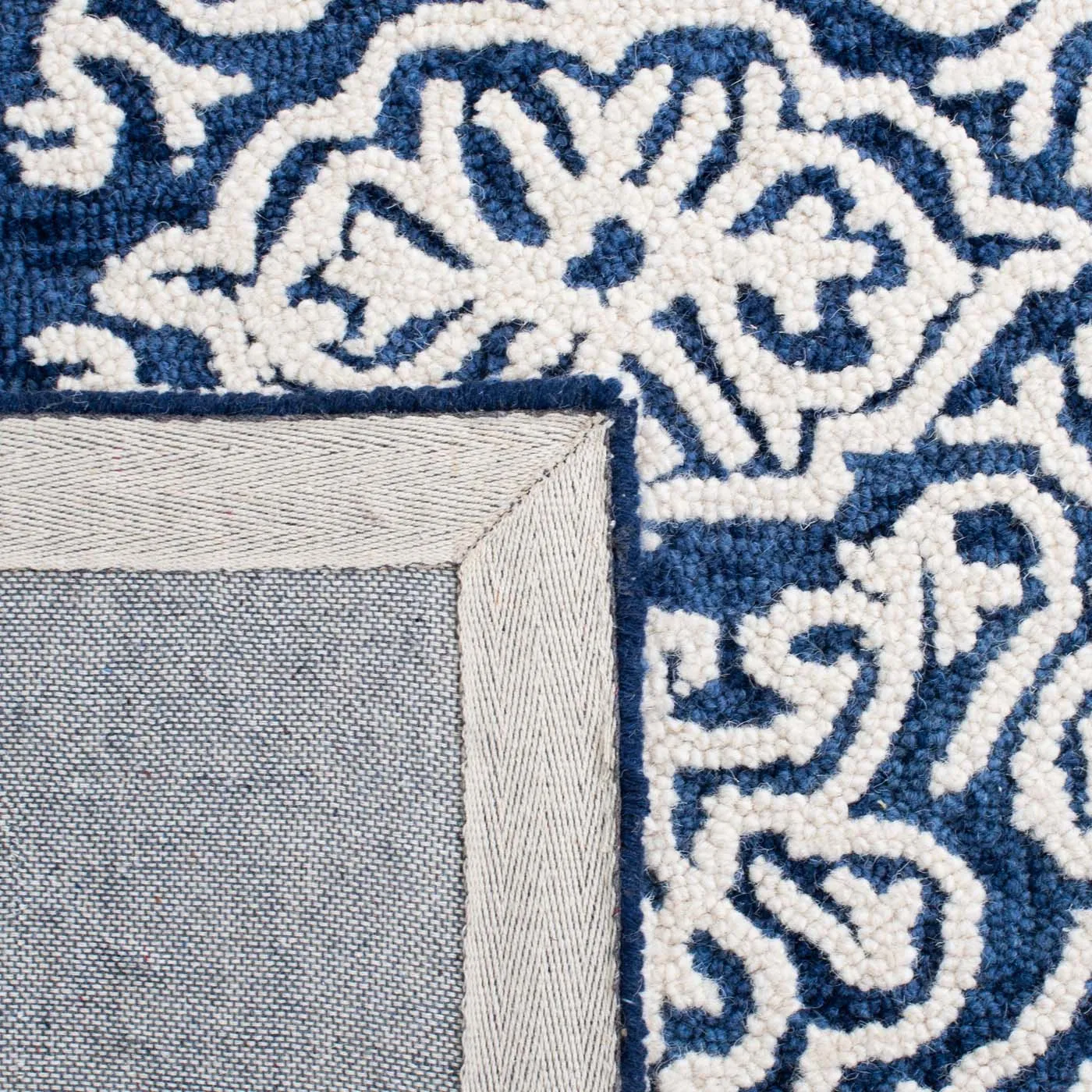 Safavieh Blossom 112 Rug, BLM112