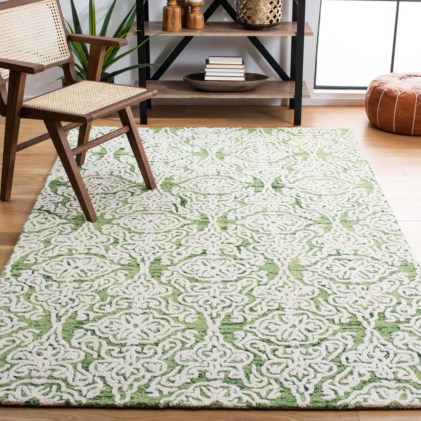 Safavieh Blossom 112 Rug, BLM112