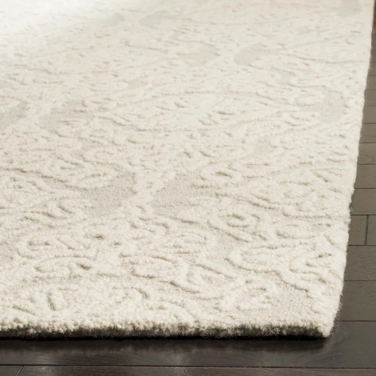 Safavieh Blossom 112 Rug, BLM112