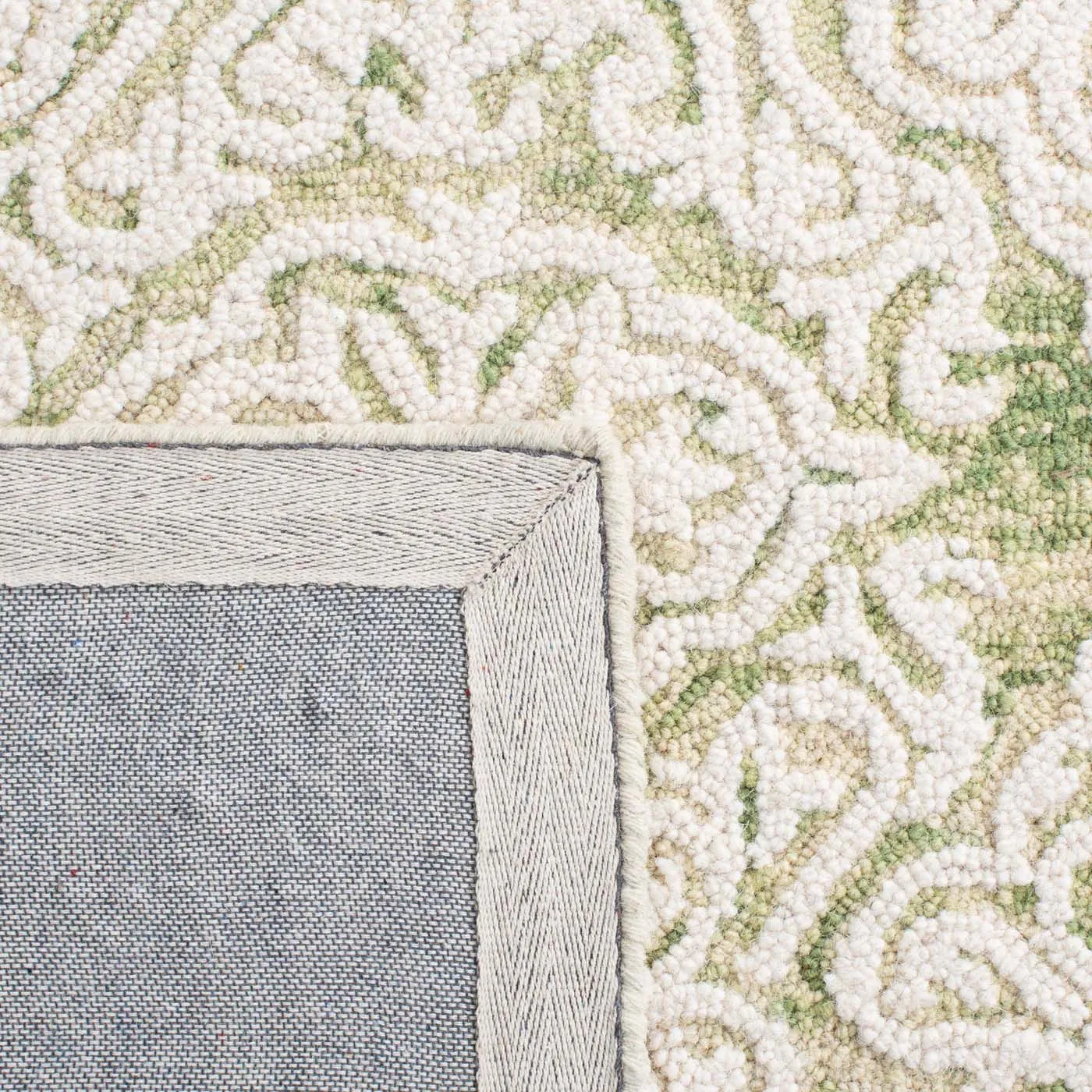 Safavieh Blossom 112 Rug, BLM112