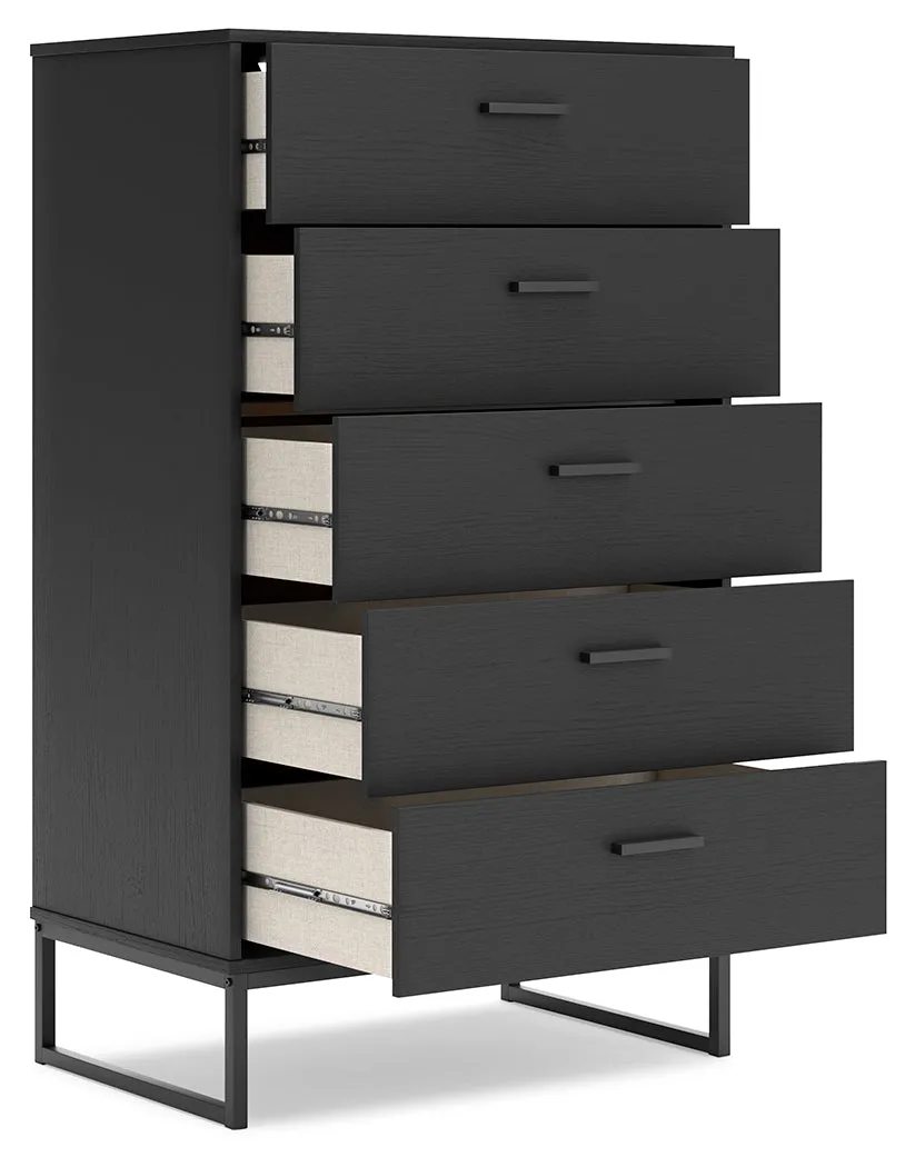Socalle Queen Platform Bed with Dresser and Chest in Black
