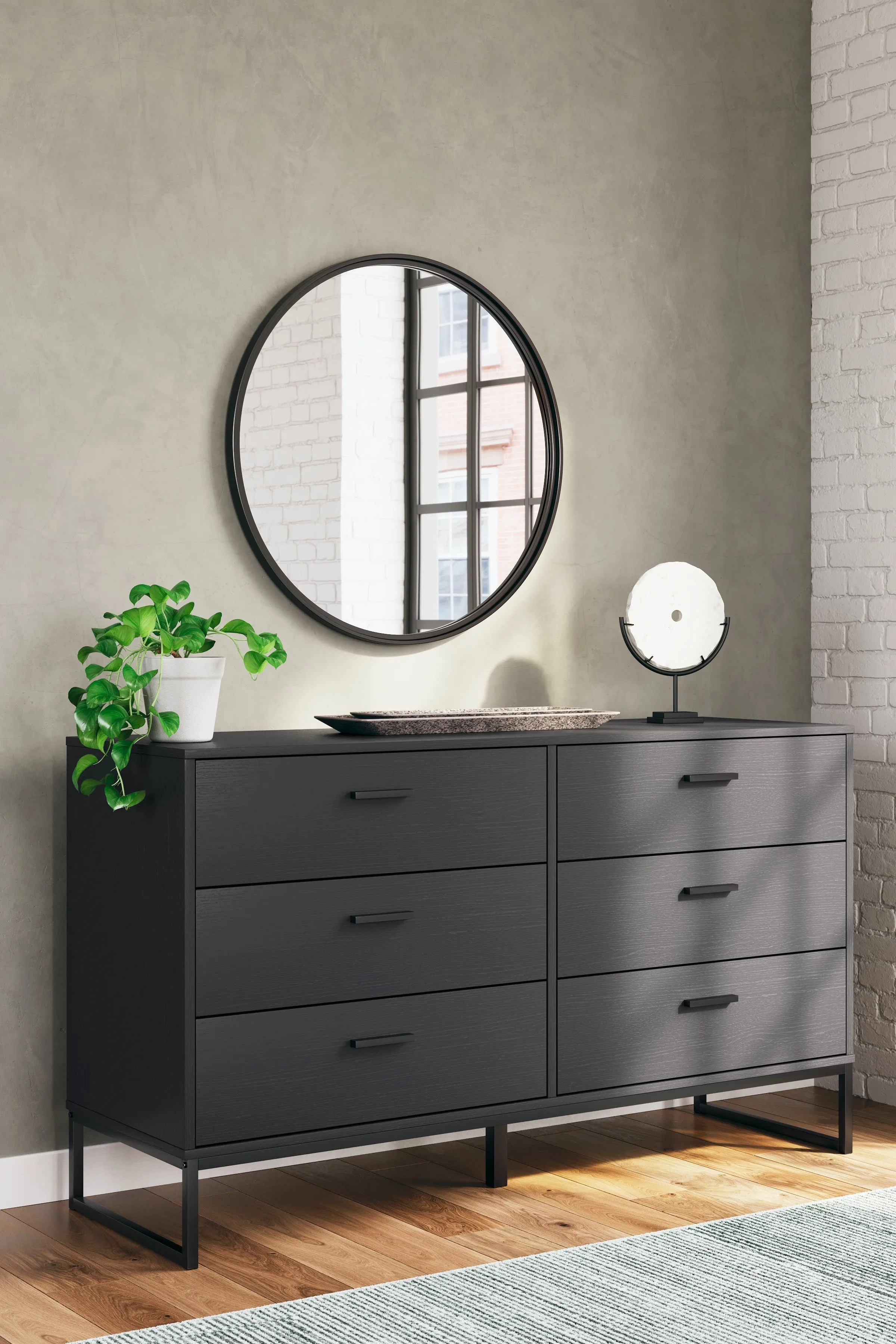 Socalle Queen Platform Bed with Dresser and Chest in Black